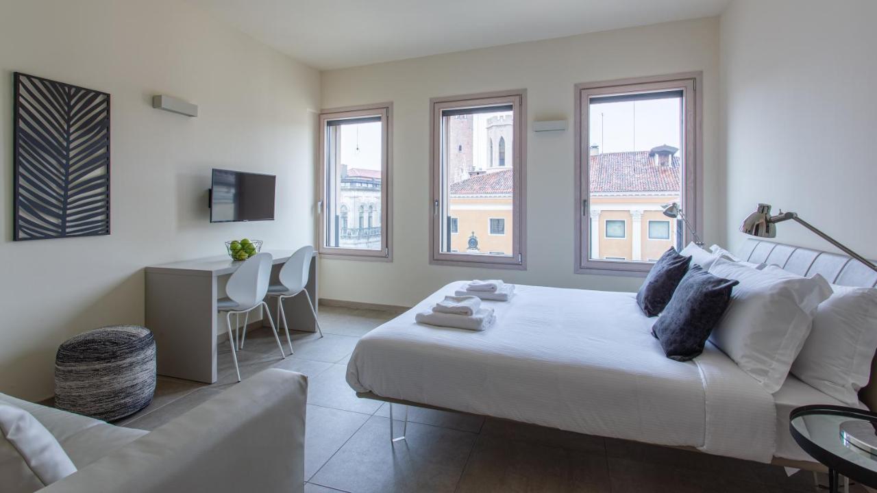 Erik Langer Pedrocchi Suites Padoue Extérieur photo